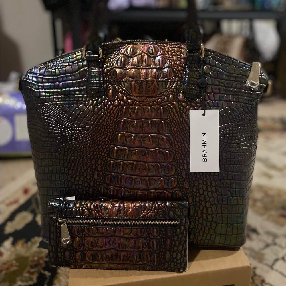 Brahmin Duxbury Black Pearl and matching wallet - Picture 2 of 2